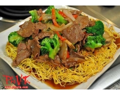 Mi xao bo - Beef chow mein